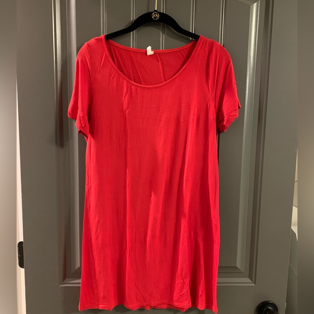 Maternity light tee from PinkBlush, size large. Dress it up or dress it down.